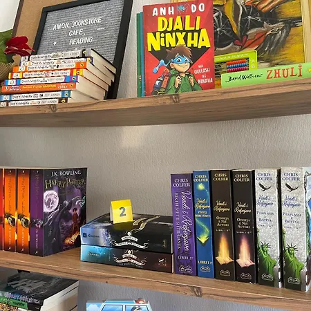 Amor_bookstore Bed and breakfast